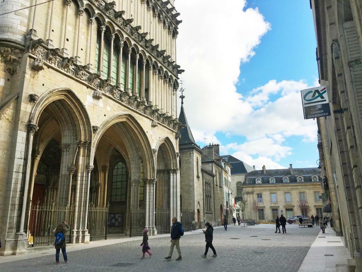 Le Relais Des Ducs : Centre Historique Dijon Apartment Luaran gambar